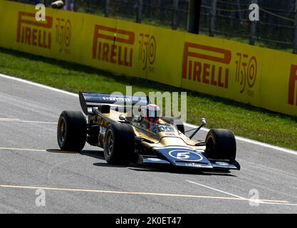 Johnny Herbert fährt den Lotus 56B 1971 mit Pratt & Whitney Turbinenmotor, Aktion während der Formel 1 Pirelli Gran Premio dâ&#x80;&#X99;Italia 2022, Grand Prix von Italien 2022, 16. Lauf der FIA Formel 1 Weltmeisterschaft 2022 vom 9. Bis 11. September 2022 auf dem Autodromo Nazionale di Monza, In Monza, Italien - Foto: Dppi/DPPI/LiveMedia Stockfoto