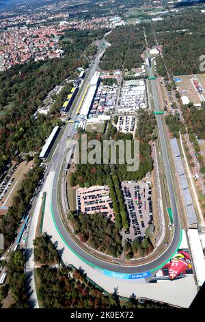 Monza, Italien. 11. September 2022. Eine Luftaufnahme des Rundkreises. 11.09.2022. Formel 1 Weltmeisterschaft, Rd 16, Großer Preis Von Italien, Monza, Italien, Wettkampftag. Der Bildnachweis sollte lauten: XPB/Alamy Live News. Stockfoto