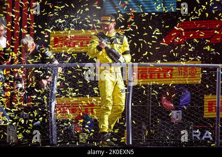 Monza, Italien. 11. September 2022. LECLERC Charles (mco), Scuderia Ferrari F1-75, Portrait während der Formel 1 Pirelli Gran Premio d’Italia 2022, Grand Prix von Italien 2022, 16. Lauf der FIA Formel 1 Weltmeisterschaft 2022 vom 9. Bis 11. September 2022 auf dem Autodromo Nazionale di Monza, in Monza, Italien - Photo Florent Gooden / DPPI Credit: DPPI Media/Alamy Live News Stockfoto