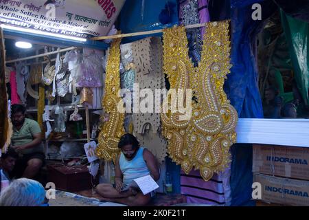 Kumartuli in Kalkutta, Indien, am 11.. September 2022 - Tonidol der Göttin Durga, in Vorbereitung für Bengals Durga Puja Festival in Kumartuli Kolk Stockfoto