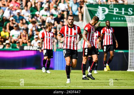 ELCHE, SPANIEN - 11. SEPTEMBER: Iñigo Lekue von Athletic de Bilbao während des Spiels zwischen Elche CF und Athletic de Bilbao von La Liga Santander am 11. September 2022 in Martínez Valero in Elche, Spanien. (Foto von Samuel Carreño/PxImages) Credit: Px Images/Alamy Live News Stockfoto