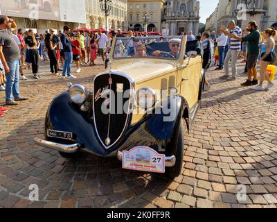 Italien Piemont Turin 'Autolook Week Torino' Parade des historischen Autos Credit: Realy Easy Star/Alamy Live News Stockfoto