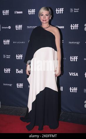 Michelle Williams nimmt an der Premiere von „The Fabelmans“ während des Toronto International Film Festival 2022 im Princess of Wales Theatre am 10. September 2022 in Toronto, Ontario, Teil. Foto: Myles Herodes/imageSPACE /MediaPunch Stockfoto