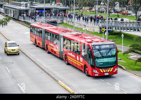 Bogota Kolumbien,Avenida El Dorado Calle 26,TransMilenio Bus Rapid Transit System BRT öffentliche Verkehrsmittel Avenida El Dorado Calle 26 Estacion El Tiem Stockfoto