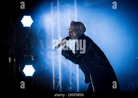 Roskilde, Dänemark. 30., Juni 2022. Die amerikanische Sängerin Sky Ferreira spielt ein Live-Konzert während des dänischen Musikfestivals Roskilde Festival 2022 in Roskilde. (Foto: Gonzales Photo - Thomas Rasmussen). Stockfoto