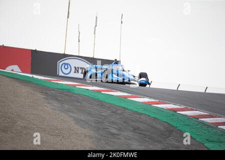 10. September 2022 Monterey, CA, USA Chip Ganassi Rennfahrer Alex Palou beim Firestone Grand Prix von Monterey beim Training # 2 auf dem WeatherTech Raceway Laguna Seca Monterey, CA Thurman James / CSM in den Korkenzieher Stockfoto