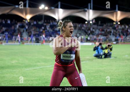 Zagreb, Kroatien. 11. September 2022. ZAGREB, KROATIEN - 11. SEPTEMBER: Sandra Perkovic aus Kroatien feiert (Discus Throw) während der World Athletics Continental Tour Gold 2022 - 72. Boris Hanzekovic Memorial im Mladost Stadium am 11. September 2022 in Zagreb, Kroatien. Foto von Igor Kralj/Pixsell Credit: Pixsell Foto- und Videoagentur/Alamy Live News Stockfoto