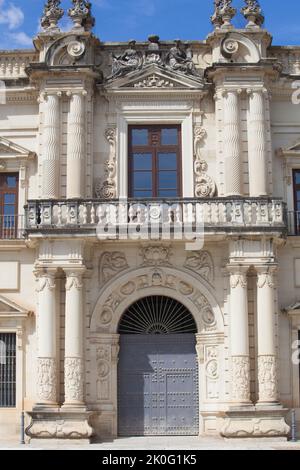 School of Law Facade, Sevilla, Andalusien, Spanien. Ehemalige Tabakfabrik Stockfoto