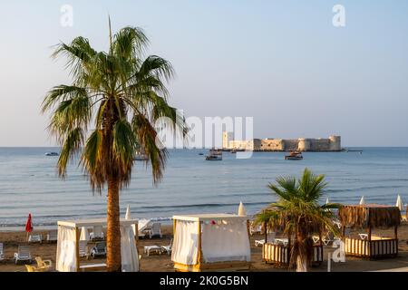 Mersin, Türkei - 24. August 2021: Kizkalesi oder Maiden Castle in der Nähe von Mersin Stockfoto