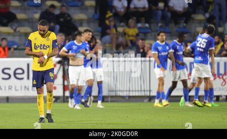 Die Union's Loic Lapoussin sieht am Sonntag, 11. September 2022, in Forest-Vorst, Brüssel, bei einem Fußballspiel zwischen RUSG Royale Union Saint-Gilloise und KRC Genk, am 8. Tag der „Jupiler Pro League“ der ersten Division der belgischen Meisterschaft 2022-2023, niedergeschlagen aus. BELGA FOTO VIRGINIE LEFOUR Stockfoto