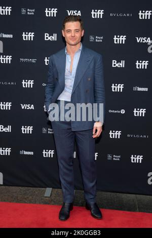 11. September 2022, Toronto, Ontario, Kanada: Robbie Rogers nimmt an der ''My Policeman''-Premiere während des Toronto International Film Festival 2022 im Princess of Wales Theatre am 11. September 2022 in Toronto, Ontario, Kanada, Teil. (Bild: © Angel Marchini/ZUMA Press Wire) Stockfoto