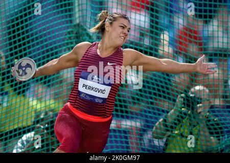 Zagreb, Kroatien. 11. September 2022. Sandra Perkovic aus Kroatien tritt am 11. September 2022 beim Diskus-Wurfwettbewerb der Frauen bei der World Athletics Continental Tour Gold 2022 in Zagreb, Kroatien, an. Quelle: Slavko Midzor/Pixsell via Xinhua/Alamy Live News Stockfoto