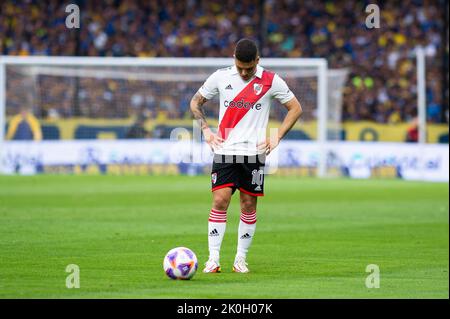 Buenos Aires, Argentinien. 11. September 2022. Juan Fernando Quintero wurde während eines Spiels zwischen Boca Juniors und River Plate im Rahmen der Liga Profesional 2022 im Estadio Alberto J. Armando in Aktion gesehen. (Endergebnis; Boca Juniors 1:0 River Plate) Credit: SOPA Images Limited/Alamy Live News Stockfoto