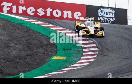 Monterey, CA, USA. 10. September 2022. A. Team Penske-Fahrer Scott McLaughlin kommt in den Korkenzieher der Firestone Grand Prix von Monterey übt # 2 auf dem WeatherTech Raceway Laguna Seca Monterey, CA Thurman James/CSM/Alamy Live News Stockfoto