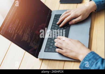Schreibtisch mit laptop Stockfoto