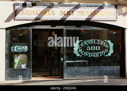 Eintritt zum spanischen billigen Fast-Food-Sandwich-Restaurant Cervecería 100 Montaditos Burgos Kastilien und Leon Spanien Stockfoto