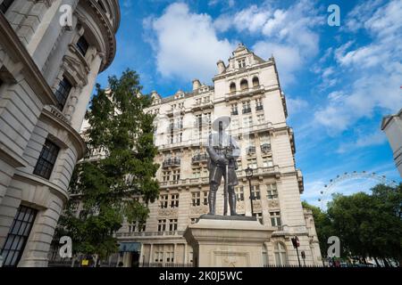 Das Denkmal für die Brigade von Gurkhas auf der Horse Guards Avenue, Whitehall, London Stockfoto