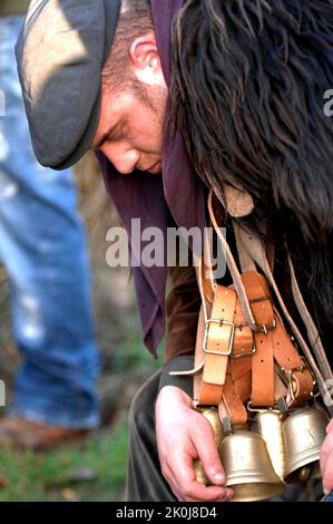 Typische Karneval, Mamuthones Parade, Mamoiada, Sardinien, Italien Stockfoto