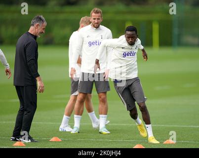 Pape Matar Sarr von Tottenham Hotspur während einer Trainingseinheit auf dem Hotspur Way Training Ground, London. Bilddatum: Montag, 12. September 2022. Stockfoto