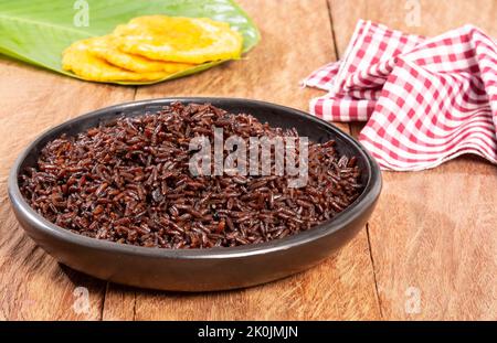 Reis mit Kokosnuss typisches Gericht der Karibikküste Stockfoto