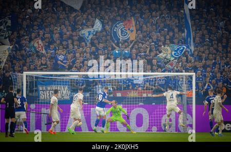 Eigentor von Erhan Masovic (Bochum) - Torwart Manuel Riemann (Bochum) FC Schalke 04 - VfL Bochum 10.09.2022, Fussball; Saison 2022/23 Foto: Moritz Mü Stockfoto