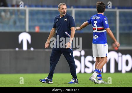 Foto Tano Pecoraro/LaPresse 10 Settembre 2022 - Genua, Italia Sport, CalcioSampdoria vs Milan - Campionato italiano di calcio Serie A Tim 2022/2023 - Stadio Luigi FerrarisNella foto: Espulsione giampaoloPhoto Tano Pecoraro/LaPresse 10. September 2022 - Genua, Italien Sport, Fußball Sampdoria vs Milan - Italienische Serie A Fußball-Meisterschaft 2022/2023 - Luigi Ferraris Stadion auf dem Foto: giampaolo Ausweisung Stockfoto