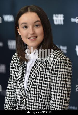 Toronto, Kanada. 11. September 2022. Bella Ramsey nimmt an der Weltpremiere von „Catherine Called Birdy“ im Royal Alexandra Theatre während des Toronto International Film Festival in Toronto, Kanada, am Sonntag, 11. September 2022 Teil. Foto von Chris Chew/UPI Credit: UPI/Alamy Live News Stockfoto