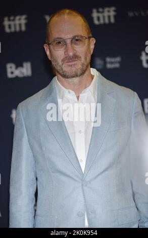 Toronto, Kanada. 11. September 2022. Regisseur Darren Aronofsky nimmt am 11. September 2022 an der Premiere von „The Good Nurse“ im Princess of Wales Theatre während des Toronto International Film Festival in Toronto, Kanada, Teil. Foto von Chris Chew/UPI Credit: UPI/Alamy Live News Stockfoto