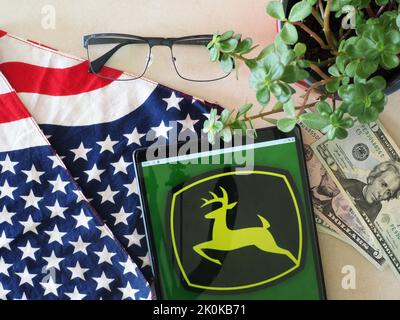 In dieser Abbildung wird das Deere & Company-Logo auf einem Tablet angezeigt Stockfoto