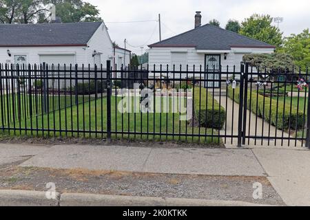 Der Bungalow aus der Kindheit von Michael Jackson in der Jackson Street 2300 in Gary, Indiana, ist ein Ort der Hommage an den verstorbenen Sänger. Stockfoto