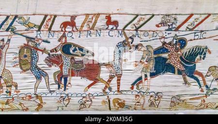 Bayeux, Normandie im Nordwesten Frankreichs. Eine Szene aus dem Wandteppich von Bayeux. Stockfoto