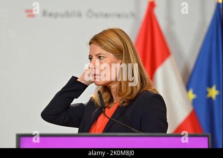 Wien, Österreich. 12. September 2022. Präsentation der Energieeinsparkampagne der Bundesregierung im Ministerium für Klimaschutz mit Barbara Schmidt, Generalsekretärin des österreichischen Energieministeriums Stockfoto