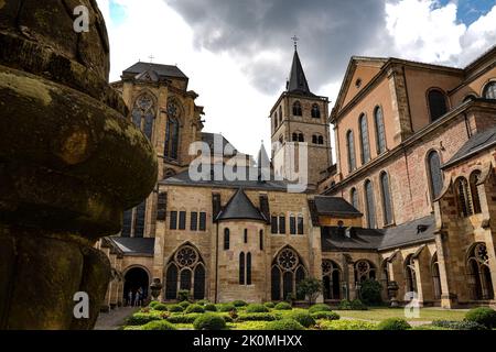 Blick auf den Trierer Petersdom Stockfoto