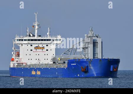 Selbstentladende Bulk Carrier STARNES Stockfoto