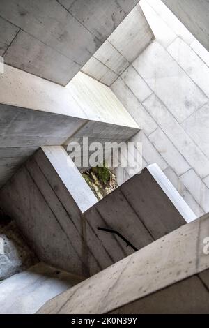 Innenraum der geologischen Ausstellung Felsenwelt in einem Berg im Gletschergarten, Luzern, Schweiz Stockfoto