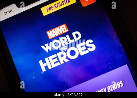 Vancouver, KANADA - Sep 11 2022 : MARVEL World of Heroes Website in dunkler Stimmung. MARVEL & Niantic haben sich zusammengetan, um AR Game MARVEL World of Heroes zu starten Stockfoto