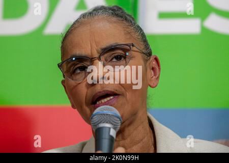 Sao Paulo, Brasilien. 12. September 2022. SP - Sao Paulo - 09/12/2022 - SAO PAULO, KOLEKTIV LULA UND MARINA SILVA - ehemalige Umweltministerin Marina Silva (Rede Nachhalidade) während einer Pressekonferenz mit dem ehemaligen Präsidenten Lula (PT) am Montag (12) im politischen Büro der Koalition Brasil da Esperanca in Sao Paulo. Foto: Suamy Beydoun/AGIF/Sipa USA Quelle: SIPA USA/Alamy Live News Stockfoto