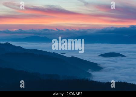 Blick auf die Mala und Velka Fatra Gebirge in Turiec, Slowakei. Stockfoto