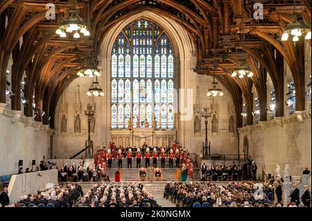 (220912) -- LONDON, 12. September 2022 (Xinhua) -- das Foto vom 12. September 2022 zeigt eine Ansicht vor dem britischen König Karl III., der seine erste Rede vor dem parlament in der Westminster Hall in London, Großbritannien, hielt. Der britische König Charles III. Sagte, er fühle das „Gewicht der Geschichte“ und schwor, dem Beispiel seiner verstorbenen Mutter, Königin Elizabeth II., in seiner ersten Rede vor dem parlament am Montag zu folgen. (Annabel Moeller/britisches Parlament/Handout via Xinhua) HOC OBLIGATORISCHE GUTSCHRIFT: Britisches Parlament/Annabel Moeller Stockfoto