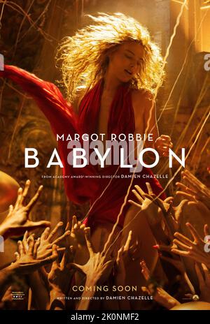 VERÖFFENTLICHUNGSDATUM: 6. Januar 2023. TITEL: Babylon. STUDIO: Paramount Pictures. REGIE: Damien Chazelle. HANDLUNG: In Hollywood während des Übergangs von Stummfilmen zu Talkies, mit Fokus auf eine Mischung aus historischen und fiktionalen Charakteren. MIT MARGOT ROBBIE als Nellie LaRoy. (Kreditbild: © Paramount Pictures/Entertainment Pictures) Stockfoto