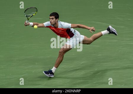 New York, USA, 11/09/2022, Carlos Alcaraz (ESP) Gewinner, der im Herrenfinale bei den US Open 2022 antritt. Quelle: Paul J Sutton/PCN/AFLO/Alamy Live News Stockfoto