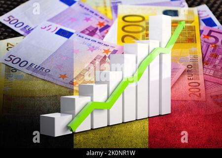 Wirtschaftsdiagramm: Steigender Pfeil, Bargeld-Euro-Banknoten und Flagge Belgiens (Geld, Wirtschaft, Unternehmen, Finanzen, Krise) Stockfoto