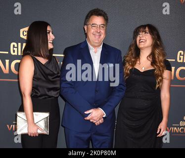 Nashville, USA, 12. September 2022, Jenny Gill Van Valkenburg, Vince Gill und Corrina Grant Gill kommen bei der Aufnahme von CMT Giants: Vince Gill an, die am 12. September 2022 im Fisher Center of Performing Arts in Belmont in Nashville, TN, stattfand. © Tammie Arroyo / AFF-USA.com Stockfoto