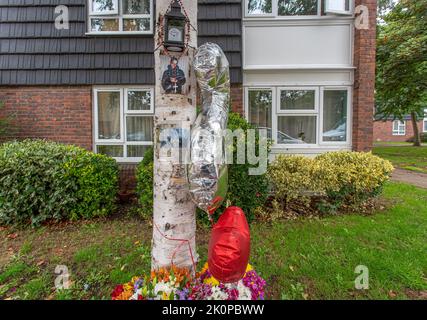 Am 21. Juni 2016 wurde Matthew Kitandwe, ein 18-jähriger Britisch-Ugander, vor seinem Haus in der Wayford Street, Battersea, London, Großbritannien, ermordet. Stockfoto