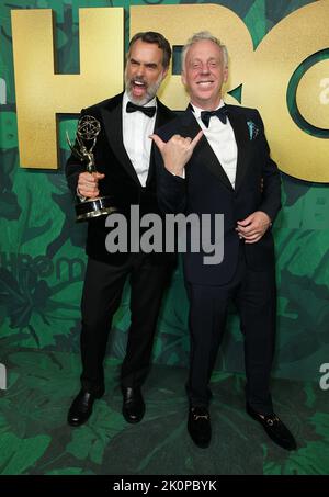 West Hollywood, USA. 12. September 2022. Murray Bartlett und Mike White nehmen am 12. September 2022 an der HBO Emmy's Party 2022 in den San Vicente Bungalows in West Hollywood, Kalifornien, Teil. Foto: Crash/imageSPACE/Sipa USA Kredit: SIPA USA/Alamy Live News Stockfoto