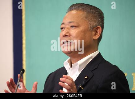 Tokio, Japan. 13. September 2022. Japans Opposition Nobuyuki Baba, der Vorsitzende der Japan Innovation Party, hält am Dienstag, dem 13. September 2022, eine Rede im Japan National Press Club in Tokio. Baba wurde auf der Parteiversammlung am 27. August als Nachfolger des Bürgermeisters von Osaka, Ichiro Matsui, für den neuen Parteiführer gewählt. Quelle: Yoshio Tsunoda/AFLO/Alamy Live News Stockfoto