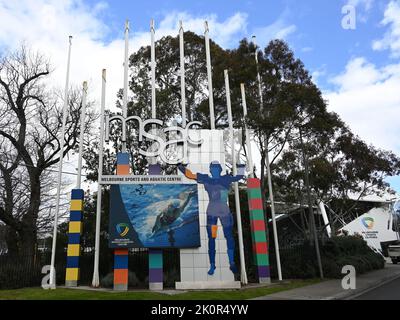 Markante Beschilderung am Eingang zum Melbourne Sports and Aquatic Centre, oder MSAC, Bezirk Stockfoto