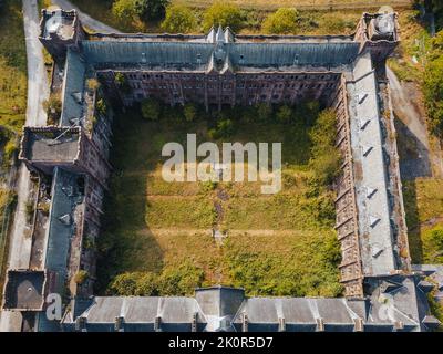 Vogelperspektive auf verlassene Herrenhäuser und Internat. Ein ehemaliges katholisches Priesterseminar, St. Joseph's College and Seminary. Stockfoto