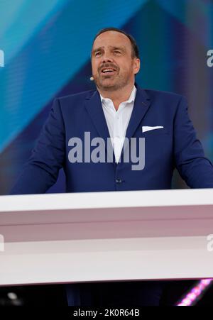 Köln, Deutschland. 13. September 2022. Hagen Rickmann, Managing Director Business Customers Telekom Germany, spricht auf der Digital X-Konferenz der Deutschen Telekom in Köln auf der Bühne. Kredit: Thomas Bandeyer/dpa/Alamy Live Nachrichten Stockfoto