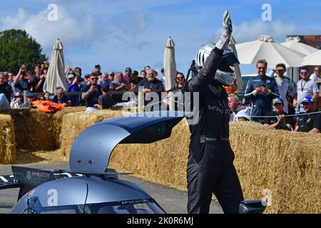 Der schnellste Berg in Rekordzeit, Max Chilton, McMurtry Automotive Sperling, Sparks of Genius, vollelektrisch angetrieben mit erstaunlichen Kurven Stockfoto